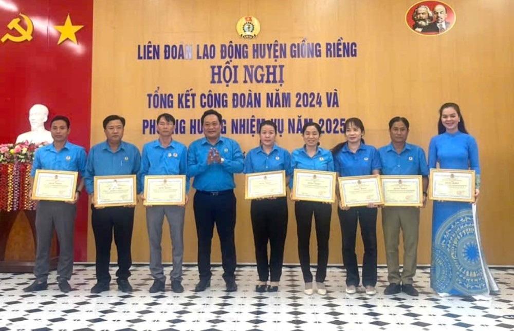 Công đoàn phát huy hiệu quả phong trào thi đua yêu nước