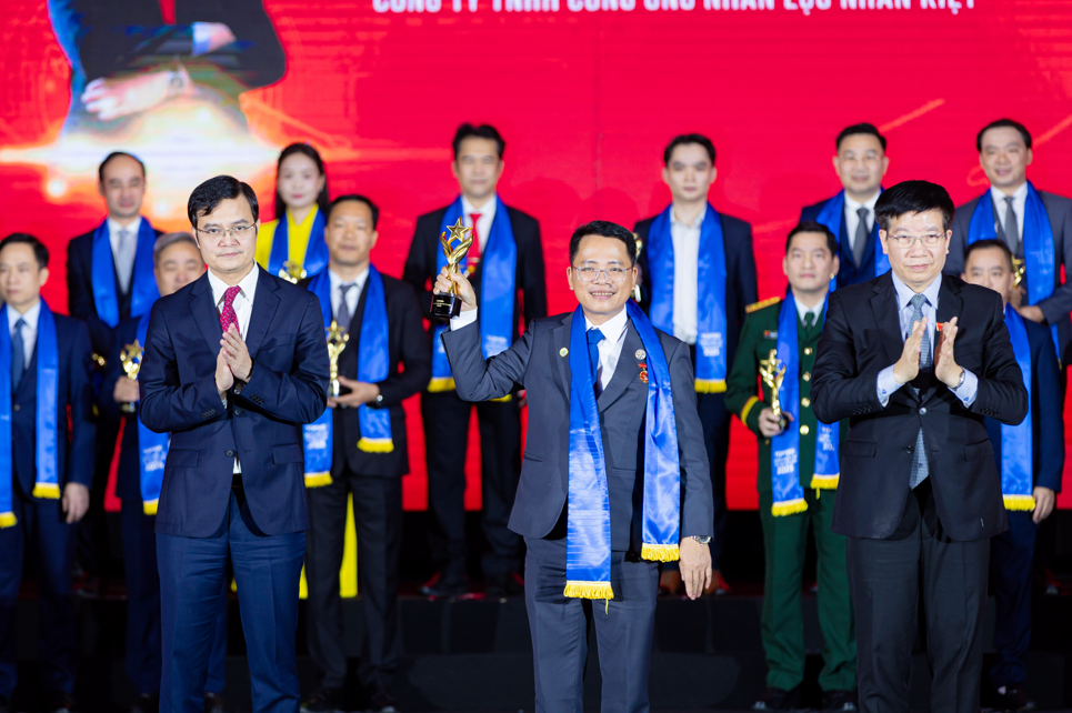 TỔNG GIÁM ĐỐC ĐỖ HUY LÊ - DOANH NHÂN TRẺ VIỆT NAM TIÊU BIỂU NĂM 2025